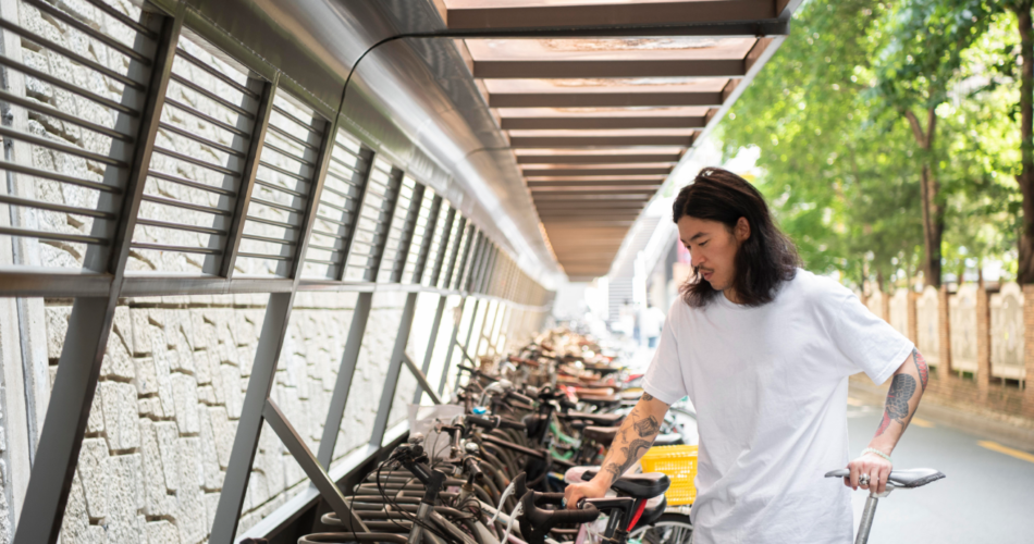 Tubos de aço se destacam como um dos materiais mais utilizados na fabricação de mobiliário urbano, como bicletários